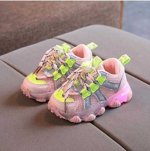 Size 21-30 Baby Girls Shoes With LED Lights Non-Slip Children Glowing Shoes Soft Bottom Luminous Toddler Shoes For Boys Girls G1025