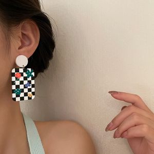 Declaração grande acrílico gota geométrica dangle brincos para mulheres 2021 nova tendência branco preto cor-articulado lattice tingings