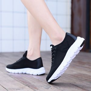 Top Fashion 2021 Scarpe da corsa sportive da donna da uomo Scarpe da corsa da esterno traspiranti in tinta unita di qualità Sneakers da tennis in maglia rosa TAGLIA 35-44 WY30-928