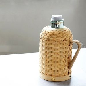 Handmade Bamboo Weaving Thermos Pot Bottle For Water With Cork Lid Cover And Handgrip Vacuum Flask Keep Warm Glass Inner Large 210809