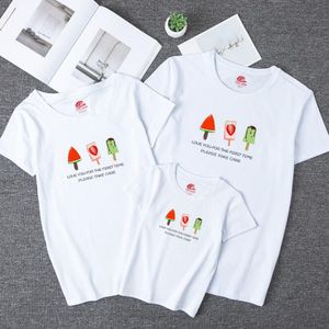 Familj Titta Matchande Outfits T-shirt Kläder Mamma Fader Son Dotter Sommar Kids Kortärmad Utskrift 210429