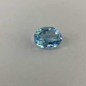 Oval cut 97mm natural topaz sky blue topaz gemstone loose stone 2.1 carats Good Quality gemstone for jewelry H1015