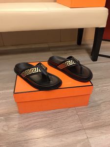 2022 Men designer bilder platt tryckt mode lyxiga män tofflor flip flops plus size casual strand glid med låda