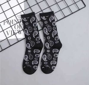 Black White Cotton Funny Flower Socks Bandanna Paisley West Coast Black Hiphop Pop Top Street Skate Fashion Skateboard Youth X0710