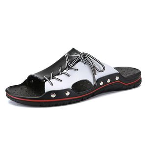 Tofflor 2021 Sommar män Flip Flop Beach Mens Casual Office Toppkvalitet Läder Male Skodon Havsvatten Sandaler Stor Storlek