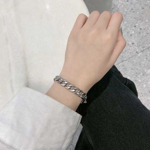European American Hip Hop Stainless Steel Chain Bracelet for Women New Design Personality Cool Girl Couples Party Jewelry Gift Q0719