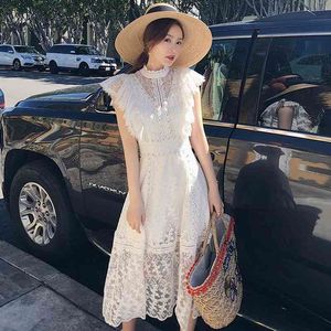 White Lace Party Cute Women Butterfly Sleeve Elegant Flower Embroidery Pearls Long Dresses Slim Hollow Out Summer Dress 210416