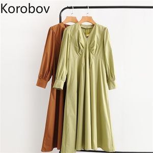 Korobov Korean Retro Pleat Design Solid Dress High Wasit Hip A Line Vestido Summer New V Neck Pullover Slim Ropa 210430