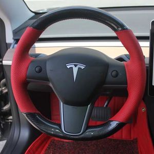 Wnętrze DIY 5D Black Carbon Fiberred Hole Skórzana Kierownica Ręcznie Szycie Wrap Pokrywa Funkcja dla Tesla Model 3 2017-2020