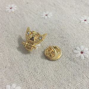 10st Liten Storlek Skotsk Rite Button med strålar Lapel Masonic Metal Craft Pin Badge 32 Owl Brosches Muronry