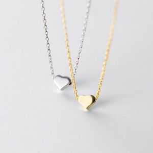 Basit Saf Gümüş 925 Tiny Kalp Charm Kolye Zarif Beyaz Altın Kaplama Genç Bayan Doğum Günü Hediyesi