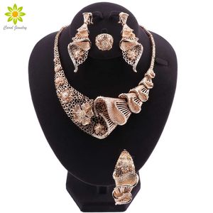 Nuovi set di gioielli indiani color oro da sposa set di gioielli in cristallo di Dubai per le donne collana orecchini bracciale anello set H1022