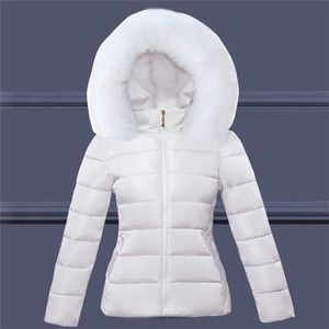 大きな毛皮の冬のジャケットの女性パーカーフード付き厚い綿パッド入りパーカー女性ショートコートスリムウォームアウトウェア211221