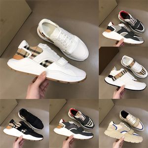 2022 Sneakers a righe firmate da uomo Scarpe casual vintage Scarpe da ginnastica in pelle alla moda Sneaker con plateau con lacci Scarpa a forma di conchiglia con scatola