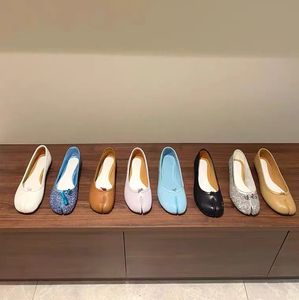 2021 Designer Luxury Horseshoe Flat Dress Sapatos Senhoras Solas Soft Solas Mulheres Four Seasons Dimensões de Boot The 35-41