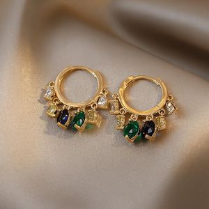 Hoop Huggie Fashion Women Emerald Green örhängen Kvinnlig lyxdesigner Toppkvalitet elegant