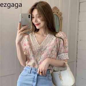 Ezgaga Lace Patchwork Floral Blouse Women V-Neck Elegant Short Sleeve Pearl Button Summer Korean Chic Ladies Shirts Slim Fashion 210430