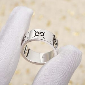 Bandringe S925 Silver Skull Design Band breiter Ring mit schwarzen Worten Stil für Frauen und Mann Hochzeit Schmuck Geschenk haben Box Stempel PS4697
