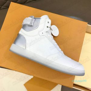 2021 High-Top Sneakers Mens Designer Fashion Boots Monograms Canvas Leather Embossed Low Platform Show Party Wedding White Casual Shoe