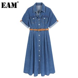 [Eam] mulheres azuis bolsos casuais cinto denim camisa vestido lapela manga curta solta faixa de moda primavera verão 1d7990 210512