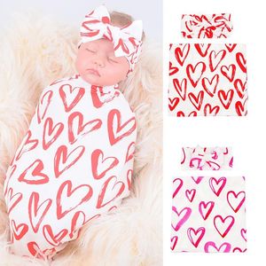 Baby Swaddle Blanket Bow Fascia per capelli 2 pezzi San Valentino Love heart print Sacchi a pelo Wrap Toddler Sleep Sacks Primavera Autunno Fotografia Prop