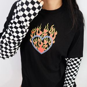 Sommar kvinnor T Shirt Fire Heart Harajuku Gothic Funny Tee 90s Vintage Chic Ulzzang Short Sleeve Casual Streetwear Unisex kläder 210518