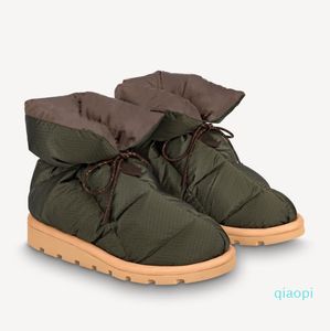 Luxus-Damen-Kissen-Komfort-Stiefeletten, gesteppte Daunenfüllung, mit Buchstaben bedruckt, Designer-Lady-Stiefel mit wasserabweisender Nylon-Gummiprofil-Außensohle