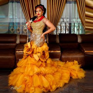 Złota Mermaid ASO Ebi Suknie Wieczorowe Tulle Ruffles Wielopoziomowane Krótkie Rękawy Koronki Zroszony Handmade Flower Prom Suknie z pociągiem