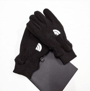 Ny högkvalitativa kvinnors handskar European Fashion Designer Warm Glove Drive Sports Mittens Brand Mitten finns i många stilar 10