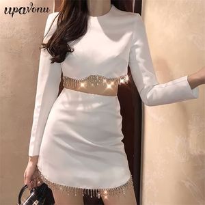 Gratis Mode Kvinnor Set Sexig Diamond Tassel Långärmad Kort Top Mini Skirt Tvådelat parti 210524