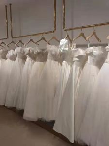Zümrüt Yeşil Nedime Elbiseleri 2021 Ruffles Denizkızı Kapalı Omuz Düğün Elbisesi Junior Sabir Of Honor Gowns267c