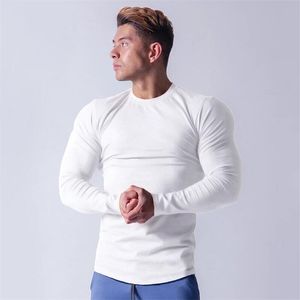 Fitness Erkek T Gömlek Bahar Uzun Kollu T-shirt Erkekler Düz Gym Giyim Sıkıştırma Gömlek Slim Fit O-Boyun Pamuklu T Gömlek Homme 210421