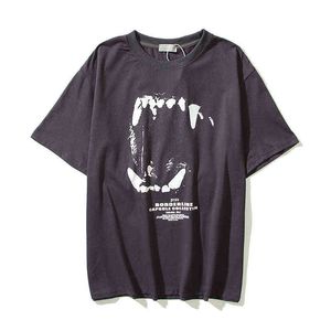 Dente de lobo retro afligido Imprimir t-shirt de mangas curtas para homens e mulheres hip hop solta harajuku em torno do pescoço lavado verão tshirt G1217
