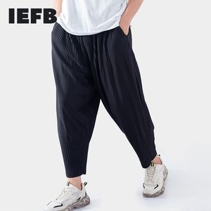 IEFB Men's High Quality Pleated Trousers Wide Leg Casual Pants Breathable Low Crotch Elastic Waist Turnup Harem Pants 9Y4886 210524