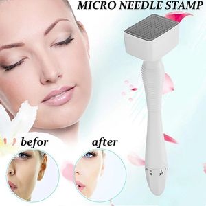 Lunghezza dell'ago regolabile 140 aghi in acciaio inossidabile Derma Roller Strumento cosmetico per aghi per viso Derma Stamp Microneedle per strumenti di bellezza per la cura della pelle