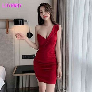 LDYRWQY Summer women's tight-fitting bag hip tube top sexy one-shoulder dress Office Lady Polyester 210416