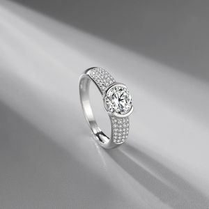 Novo Criativo S925 Silver-Banhado Platinum - Simulação Moissanite Simples Moda Feminina Noivado Casamento Diamante Diamante Presente