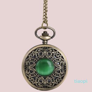 Große Bronze Vintage Taschenuhr Kreatives Zentrum Ein bisschen Emerald Cat Eye Carved Hohl Pocket Watch 8063