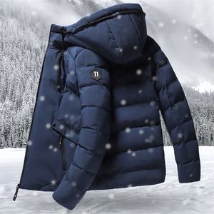 Giacca invernale moda uomo Parka con cappuccio caldo cappotto antivento maschile addensare giacche con cerniera s piumini solidi M-4XL 211214
