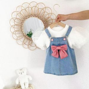 Abito estivo da ragazza Bowknot Vestito con cinturino in denim Camicia a maniche a sbuffo alla moda per bambini Set dolce Abbigliamento per bambini Abiti da ragazza