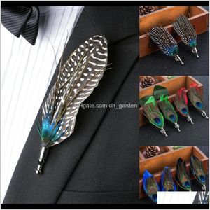 Pinos broches entrega 2021 5 cores 8dot8x3dot8cm mens chique de pavão artesanal Favoreiro Feather Hat Brooch Acessórios