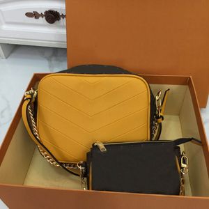 Wholesale leather two piece set resale online - 2021 Chain messenger bag designer retro classic simple solid color high quality leather embossed urban fashion two piece set