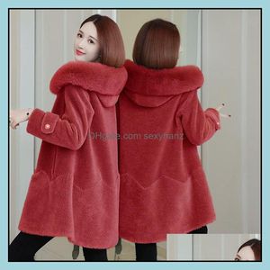 Kvinnor Fur Faux Outerwear Coats Kläder Kläder Vinterrock Kvinnor Varm Lambswool Plush Kvinna Korea Fshion Ladies Plus Storlek 4XL Sheepskin