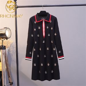 春の夏のドレスエレガントなカジュアルな女性の刺繍のターンダウンカラーシャツのドレスボタン編み物ミニオフィスレディ210506