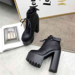 Stövlar 15cm super höghöjd kort spets-up kvinnors sko modell catwalk tjock med martin sexig elegant ankel singel tpfp