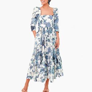 Inspirerad Blue Hill Floral Midi Dress Puff Sleeve Sommar Ruffled Cotton Poplin Elegant Ladies Chic Women 210412