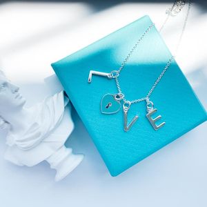Zincirler 925 Sterling Gümüş Kolye Yüksek kaliteli özelleştirilmiş modaya uygun büyüleyici aşk mektubu çift hediye ile logo