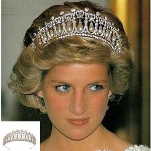 ingrosso Strappa Strass-GB Bridal Crown Diana Princess Same Model Pearl Tear Crown Rhinestone Pearl Drop Accessori per capelli Accessori per capelli Accessori da sposa H0827