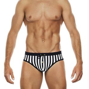 Costumi da bagno da uomo Sexy a righe Mens Summer Beach Pouch Pad Slip da bagno Quick Dry Costume da bagno traspirante Costume da bagno maschile Sport Surf Trunk