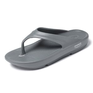 Flip Flops Hotsale Sandals Breathable and lightweight Beach slippers Lady Gentlemen flip-flops soft bottom